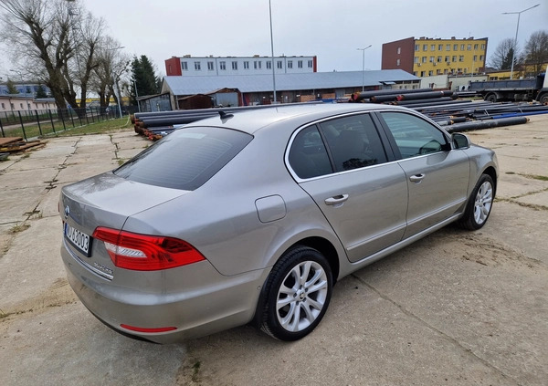 Skoda Superb cena 45000 przebieg: 345423, rok produkcji 2014 z Ostrołęka małe 211